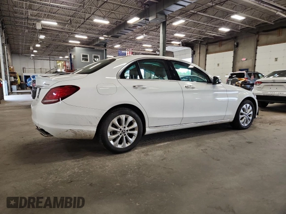 2019 Mercedes-Benz C 300 with VIN 55SWF8EB4KU301052, listed as a Copart auction lot 58484355 with 52,917 mi miles and Salvage title. Bid and sale history available at DreamBid. Image 3.