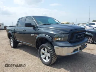 2018 Ram 1500 Express z VIN 1C6RR7KT4JS147562, wystawiony jako IAAI lot #42129188 z przebiegiem 125 332 mil mil oraz . Historia ofert i sprzedaży dostępna na DreamBid. Obrazek 1.