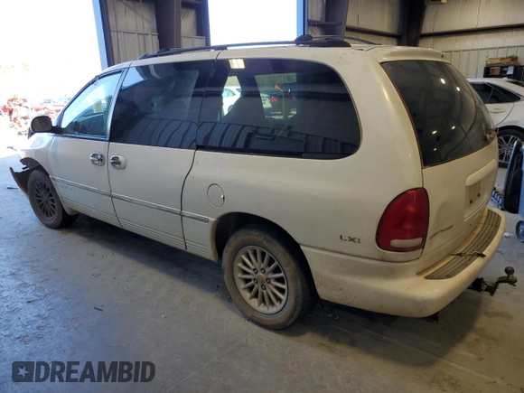 2000 Chrysler Town & Country LXi with VIN 1C4GP54L8YB549019, listed as a Copart auction lot 49186805 with 186,815 mi miles and Salvage Title. Bid and sale history available at carsss.com. Image 2.