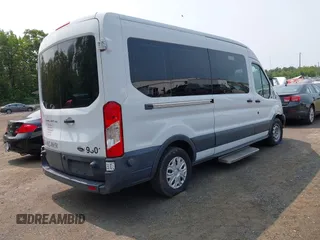 2015 Ford Transit Passenger XL с VIN 1FBAX2CG7FKA10515, выставлен на аукционе IAAI как лот 42424182 с пробегом 8 962 миль миль и . История ставок и продаж доступна на DreamBid. Изображение 4.