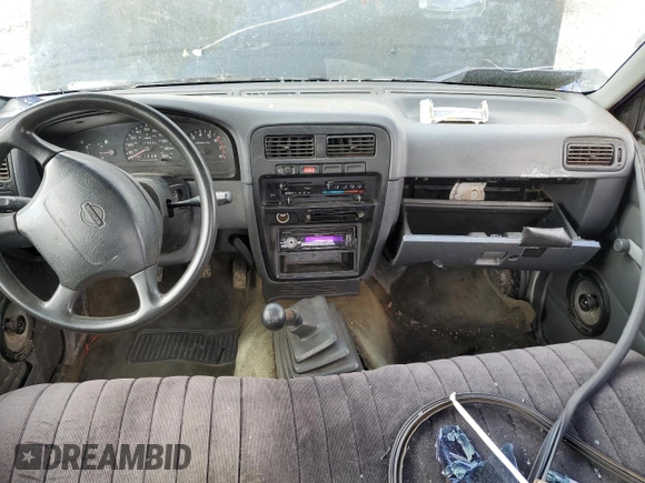 1996 Nissan Frontier XE z VIN 1N6SD11S5TC335953, wystawiony jako Copart lot #49104755 z przebiegiem 216 288 mil mil oraz Szkoda całkowita • Salvage title. Historia ofert i sprzedaży dostępna na DreamBid. Obrazek 8.