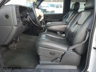 2004 Chevrolet Silverado 1500 LS with VIN 2GCEK19T841190272, listed as a Copart auction lot 42426195 with 86,549 mi miles and Salvage Title. Bid and sale history available at carsss.com. Image 7.