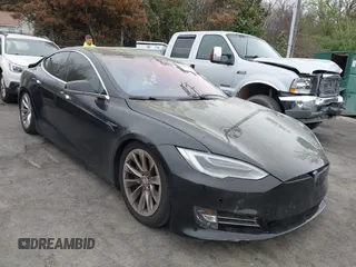 2018 Tesla Model S 75D with VIN 5YJSA1E24JF259874, listed as a IAAI auction lot 41921382 with 82,182 mi miles and . Bid and sale history available at DreamBid. Image 1.