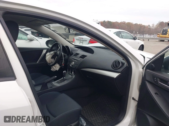 2010 Mazda 3 S Sport with VIN JM1BL1H64A1146895, listed as a IAAI auction lot 40905124 with 129,981 mi miles and . Bid and sale history available at DreamBid. Image 5.