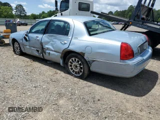 2007 Lincoln Town Car Signature z VIN 1LNHM81V17Y612098, wystawiony jako Copart lot #54874515 z przebiegiem 243 252 mil mil oraz Szkody całkowita. Historia ofert i sprzedaży dostępna na DreamBid. Obrazek 2.