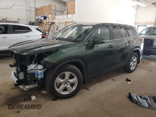 2023 Toyota Highlander L z VIN 5TDKDRAHXPS501720, wystawiony jako Copart lot #57247515 z przebiegiem 3 978 mil mil oraz Szkoda całkowita • Salvage title. Historia ofert i sprzedaży dostępna na DreamBid. Obrazek 1.