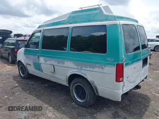 1991 Chevrolet Astro Cargo z VIN 1GBDM19Z7MB202913, wystawiony jako IAAI lot #42363530 z przebiegiem 191 695 mil mil oraz . Historia ofert i sprzedaży dostępna na DreamBid. Obrazek 3.