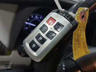 2019 Toyota Sienna XLE Auto Access Seat с VIN 5TDYZ3DC1KS016206, выставлен на аукционе IAAI как лот 41828171 с пробегом 114 048 миль миль и . История ставок и продаж доступна на DreamBid. Изображение 11.