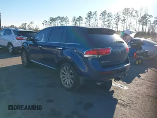 2012 Lincoln MKX with VIN 2LMDJ6JK5CBL11685, listed as a IAAI auction lot 41698099 with 155,266 mi miles. Bid and sale history available at carsss.com. Image 3.