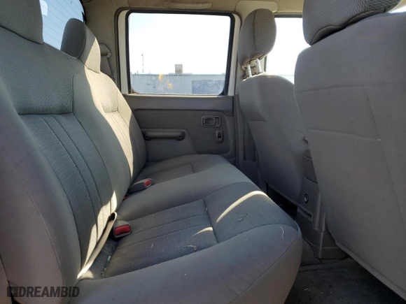 2004 Nissan Frontier 2WD XE with VIN 1N6ED29X84C442614, listed as a Copart auction lot 42862635 with 184,038 mi miles and Clean Title. Bid and sale history available at carsss.com. Image 10.