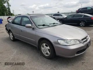 2000 Honda Accord EX z VIN 1HGCG5656YA060963, wystawiony jako Copart lot #54715235 z przebiegiem 266 918 mil mil oraz Szkoda całkowita • Salvage title. Historia ofert i sprzedaży dostępna na DreamBid. Obrazek 4.