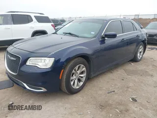 2015 Chrysler 300 Limited with VIN 2C3CCAAG5FH796498, listed as a IAAI auction lot 41520694 with 165,433 mi miles. Bid and sale history available at carsss.com. Image 17.