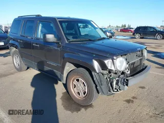 2017 Jeep Patriot Sport with VIN 1C4NJPBB0HD121397, listed as a IAAI auction lot 41709399 with 124,512 mi miles. Bid and sale history available at carsss.com. Image 1.
