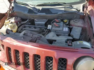 2014 Jeep Patriot Sport z VIN 1C4NJPBB2ED881049, wystawiony jako Copart lot #57363385 z przebiegiem 169 405 mil mil oraz Szkoda całkowita • Salvage title. Historia ofert i sprzedaży dostępna na DreamBid. Obrazek 11.