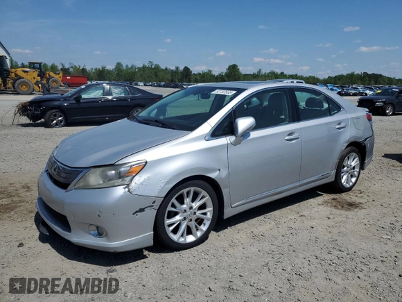 2010 Lexus HS 250h z VIN JTHBB1BA9A2004633, wystawiony jako Copart lot #52732555 z przebiegiem 210 370 mil mil oraz Szkody całkowita. Historia ofert i sprzedaży dostępna na DreamBid. Obrazek 1.