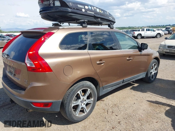 2012 Volvo XC60 3.0L с VIN YV4902DZ6C2237612, выставлен на аукционе IAAI как лот 42421249 с пробегом 179 001 миль миль и . История ставок и продаж доступна на DreamBid. Изображение 4.