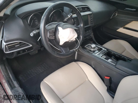 2017 Jaguar XE 25t with VIN SAJAR4BG8HA952599, listed as a Copart auction lot 86128584 with 33,022 mi miles and Salvage Title. Bid and sale history available at DreamBid. Image 8.