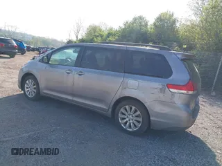 2011 Toyota Sienna LE with VIN 5TDJK3DC9BS012944, listed as a IAAI auction lot 42106998 with 108,700 mi miles. Bid and sale history available at carsss.com. Image 3.