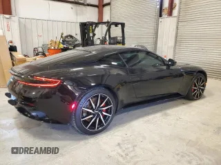 2018 Aston Martin DB11 z VIN SCFRMFAV6JGL03707, wystawiony jako Copart lot #81757644 z przebiegiem Nie podano mil oraz Szkody całkowita. Historia ofert i sprzedaży dostępna na DreamBid. Obrazek 3.