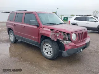 2016 Jeep Patriot Sport with VIN 1C4NJPBB5GD813346, listed as a IAAI auction lot 41965063 with 36,896 mi miles. Bid and sale history available at carsss.com. Image 1.