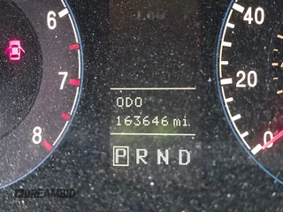2007 Hyundai Azera SE z VIN KMHFC46FX7A147219, wystawiony jako IAAI lot #42346432 z przebiegiem 163 646 mil mil oraz . Historia ofert i sprzedaży dostępna na DreamBid. Obrazek 7.