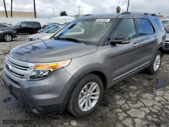2012 Ford Explorer XLT with VIN 1FMHK7D9XCGB02251, listed as a Copart auction lot 44351835 with 117,007 mi miles and Salvage Title. Bid and sale history available at carsss.com. Image 1.