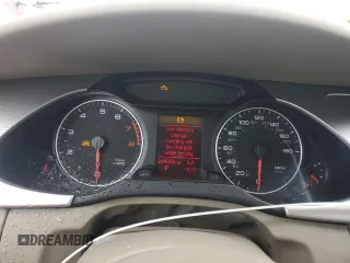 2009 Audi A4 z VIN WAUGF78KX9A209584, wystawiony jako Copart lot #57424165 z przebiegiem 244 256 mil mil oraz Szkoda całkowita • Salvage title. Historia ofert i sprzedaży dostępna na DreamBid. Obrazek 9.