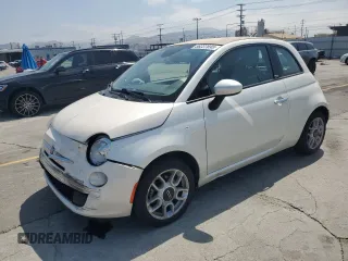 2015 FIAT 500 Pop z VIN 3C3CFFDR6FT520064, wystawiony jako Copart lot #56237695 z przebiegiem 78 648 mil mil oraz Szkody całkowita. Historia ofert i sprzedaży dostępna na DreamBid. Obrazek 1.