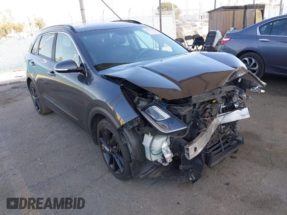 2019 Kia Niro EX with VIN KNDCC3LC8K5264830, listed as a IAAI auction lot 41677782 with 151,265 mi miles. Bid and sale history available at carsss.com. Image 1.