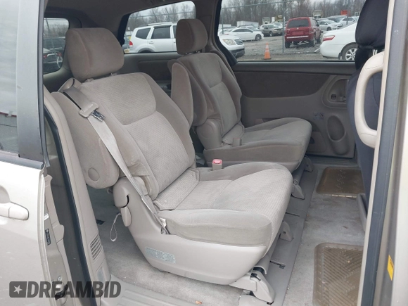 2007 Toyota Sienna CE with VIN 5TDZK23C57S022957, listed as a IAAI auction lot 41723136 with 201,290 mi miles and . Bid and sale history available at DreamBid. Image 8.