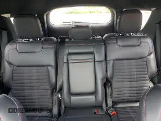 2025 Ford Explorer ST-Line z VIN 1FMUK8KH6SGB63562, wystawiony jako Copart lot #56751205 z przebiegiem 709 mil mil oraz Czysty tytuł • Clean title. Historia ofert i sprzedaży dostępna na DreamBid. Obrazek 10.