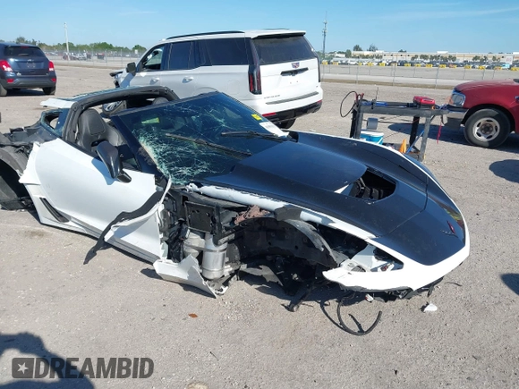 2017 Chevrolet Corvette Z06 2LZ z VIN 1G1YS2D60H5603089, wystawiony jako IAAI lot #42449220 z przebiegiem Nie podano mil oraz . Historia ofert i sprzedaży dostępna na DreamBid. Obrazek 1.