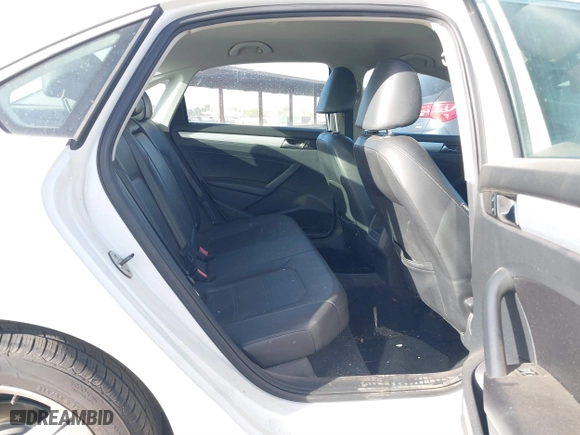 2012 Volkswagen Passat SE with VIN 1VWBP7A37CC041747, listed as a IAAI auction lot 41698168 with 252,549 mi miles. Bid and sale history available at carsss.com. Image 8.