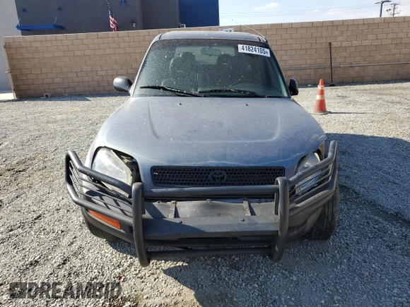 1996 Toyota RAV4 with VIN JT3GP10V3T0004645, listed as a Copart auction lot 41824105 with 237,956 mi miles and Salvage Title. Bid and sale history available at DreamBid. Image 5.