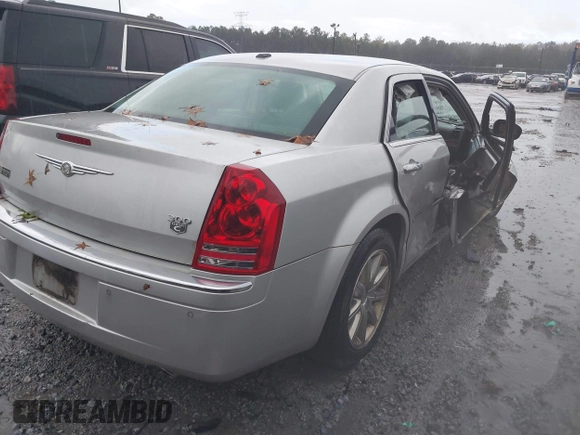 2010 Chrysler 300 C Hemi with VIN 2C3CA6CT5AH141439, listed as a IAAI auction lot 40797974 with 213,843 mi miles and . Bid and sale history available at carsss.com. Image 4.