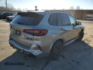 2022 BMW X5 M z VIN 5YMJU0C00N9M65330, wystawiony jako Copart lot #68525852 z przebiegiem Nie podano mil oraz . Historia ofert i sprzedaży dostępna na DreamBid. Obrazek 3.
