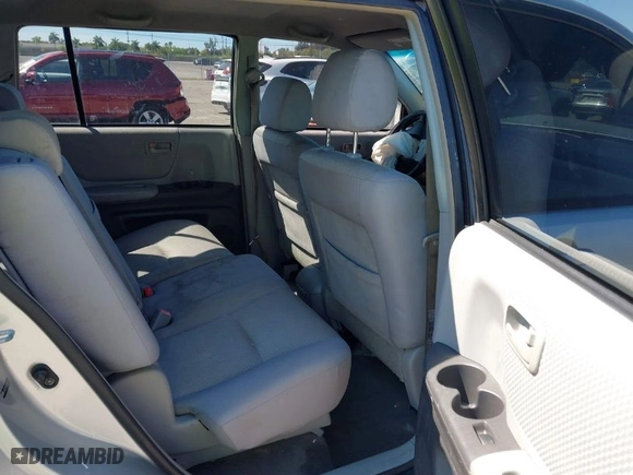 2007 Toyota Highlander with VIN JTEGD21A570167742, listed as a IAAI auction lot 41846638 with 171,518 mi miles. Bid and sale history available at carsss.com. Image 8.