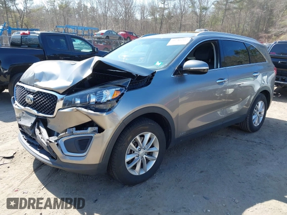 2017 Kia Sorento LX z VIN 5XYPGDA36HG267353, wystawiony jako IAAI lot #41785397 z przebiegiem 126 629 mil mil oraz . Historia ofert i sprzedaży dostępna na DreamBid. Obrazek 2.