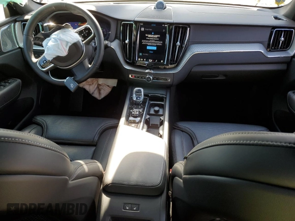 2024 Volvo XC60 Ultimate Black Edition z VIN YV4H60DJ0R1847481, wystawiony jako Copart lot #56729045 z przebiegiem 3 791 mil mil oraz Szkoda całkowita • Salvage title. Historia ofert i sprzedaży dostępna na DreamBid. Obrazek 8.