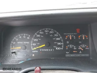 1999 Chevrolet Tahoe Z71 with VIN 1GNEK13R9XJ515820, listed as a IAAI auction lot 42004125 with 251,184 mi miles. Bid and sale history available at carsss.com. Image 7.