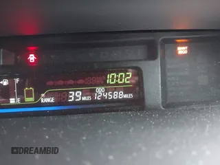2014 Toyota Prius Two z VIN JTDZN3EU0EJ009210, wystawiony jako IAAI lot #42411066 z przebiegiem 124 588 mil mil oraz . Historia ofert i sprzedaży dostępna na DreamBid. Obrazek 15.