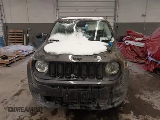 2016 Jeep Renegade Latitude with VIN ZACCJBBTXGPD19844, listed as a IAAI auction lot 41385777 with 102,891 mi miles. Bid and sale history available at carsss.com. Image 13.