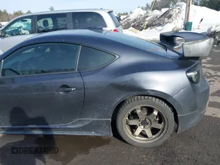 2014 Subaru BRZ Limited with VIN JF1ZCAC19E9600775, listed as a IAAI auction lot 41645509 with 1 mi miles. Bid and sale history available at carsss.com. Image 6.
