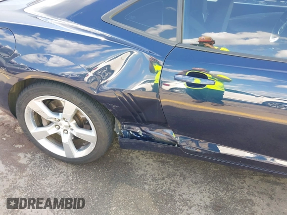 2010 Chevrolet Camaro 2SS z VIN 2G1FT1EW7A9222832, wystawiony jako IAAI lot #41941455 z przebiegiem 133 857 mil mil oraz . Historia ofert i sprzedaży dostępna na DreamBid. Obrazek 6.