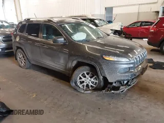 2014 Jeep Cherokee Latitude with VIN 1C4PJMCS4EW272815, listed as a IAAI auction lot 41616504 with 97,613 mi miles and . Bid and sale history available at carsss.com. Image 1.