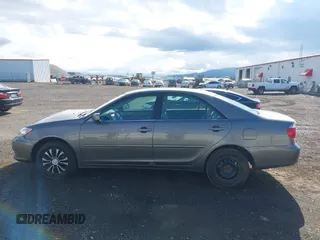 2006 Toyota Camry STD with VIN 4T1BE32K66U718658, listed as a IAAI auction lot 42086473 with 204,314 mi miles. Bid and sale history available at carsss.com. Image 15.