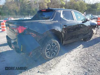2023 Hyundai Santa Cruz SEL z VIN 5NTJBDAE1PH070024, wystawiony jako IAAI lot #41995937 z przebiegiem 43 757 mil mil oraz . Historia ofert i sprzedaży dostępna na DreamBid. Obrazek 4.