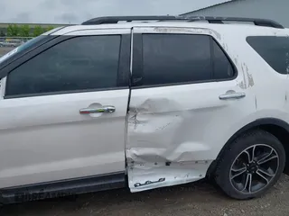 2013 Ford Explorer Sport z VIN 1FM5K8GT0DGC08919, wystawiony jako IAAI lot #42529844 z przebiegiem 151 458 mil mil oraz . Historia ofert i sprzedaży dostępna na DreamBid. Obrazek 6.