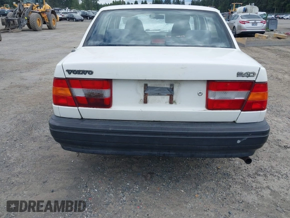 1994 Volvo 900 GLS with VIN YV1JS883XR3145743, listed as a IAAI auction lot 42216858 with 193,685 mi miles and . Bid and sale history available at DreamBid. Image 17.