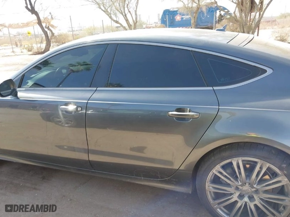 2013 Audi A7 3.0 Prestige with VIN WAU3GAFC7DN110467, listed as a IAAI auction lot 41706895 with 110,998 mi miles. Bid and sale history available at carsss.com. Image 14.